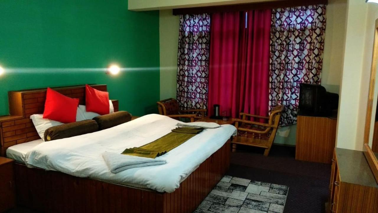 Dormico'S Hotel Snowbird Manāli Exterior foto